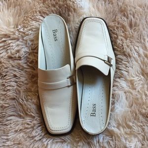 Bass ladies dress mules